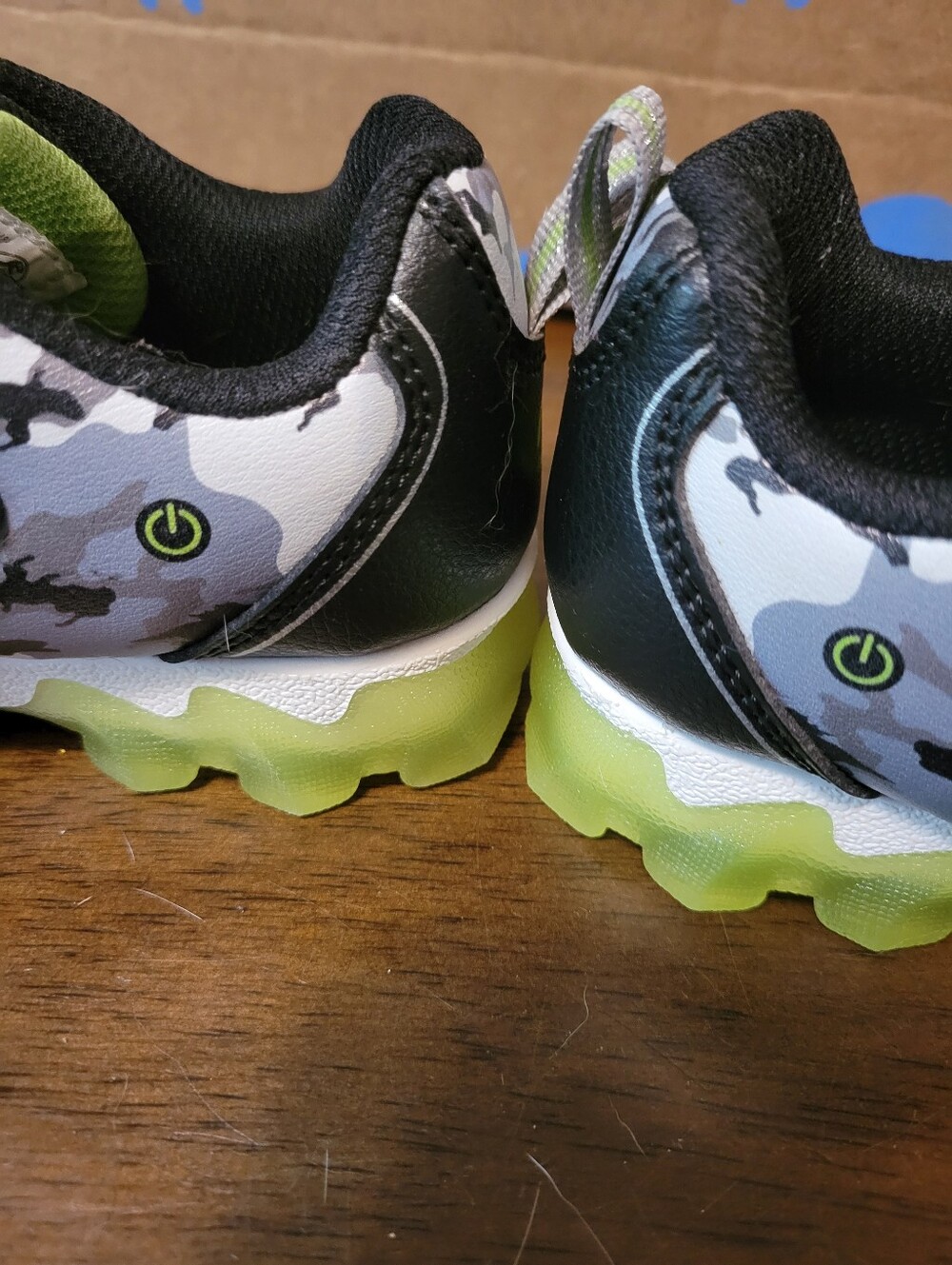 Little Boys Jurassic World Shoes. - Picture 10 of 10